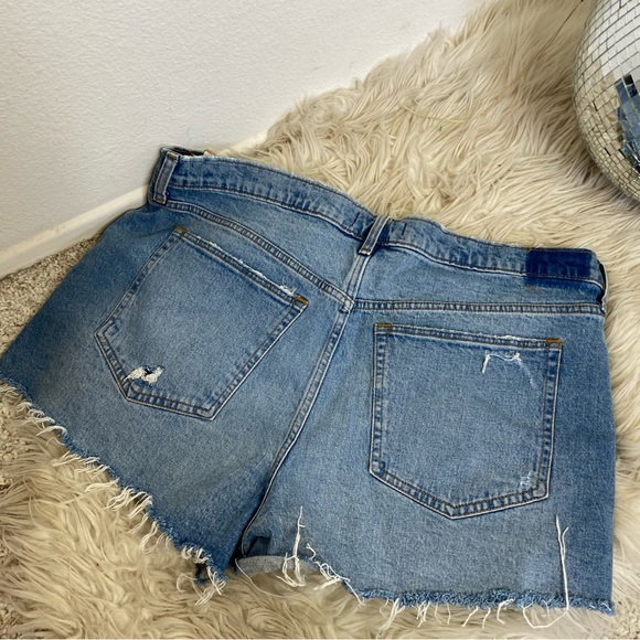 NWT Sold Out Abercrombie & Fitch Mom Short High Rise Cutoff Shorts - Picture 7 of 9